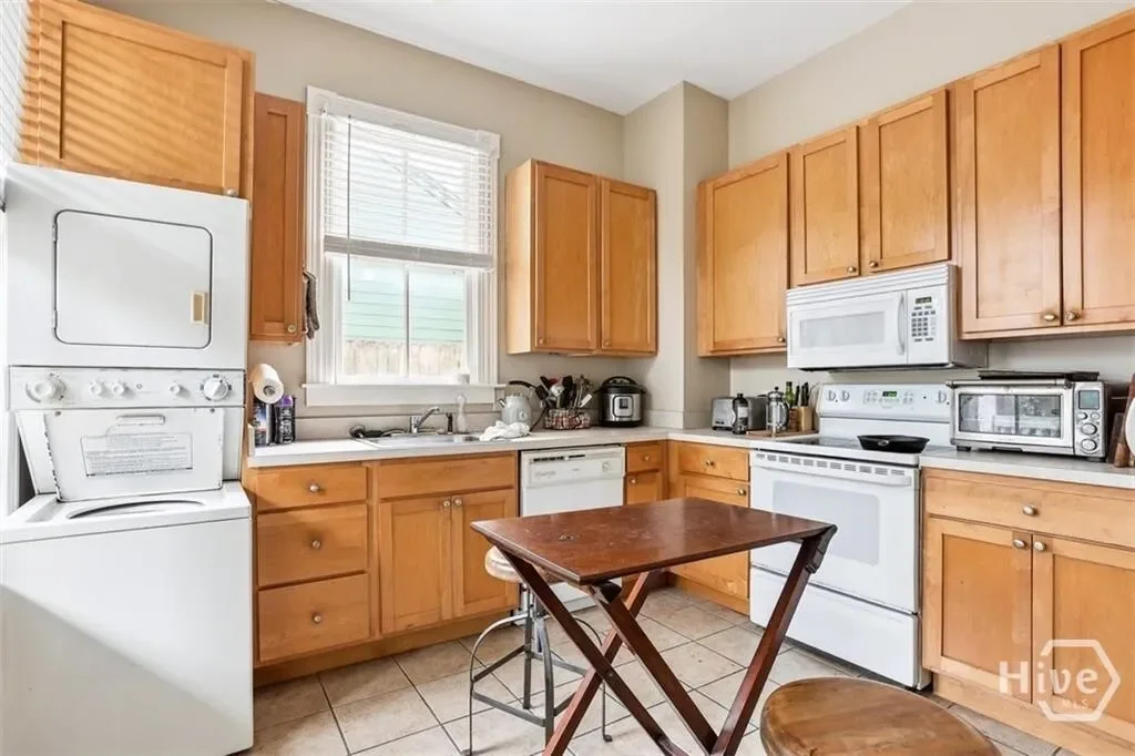 546 548 E Huntingdon Street, Savannah, Georgia, United States. - Photo 12