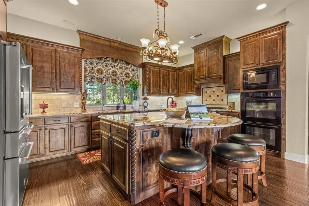 12717 Bella Sereno Court, Fort Worth, Texas, United States. - Photo 7