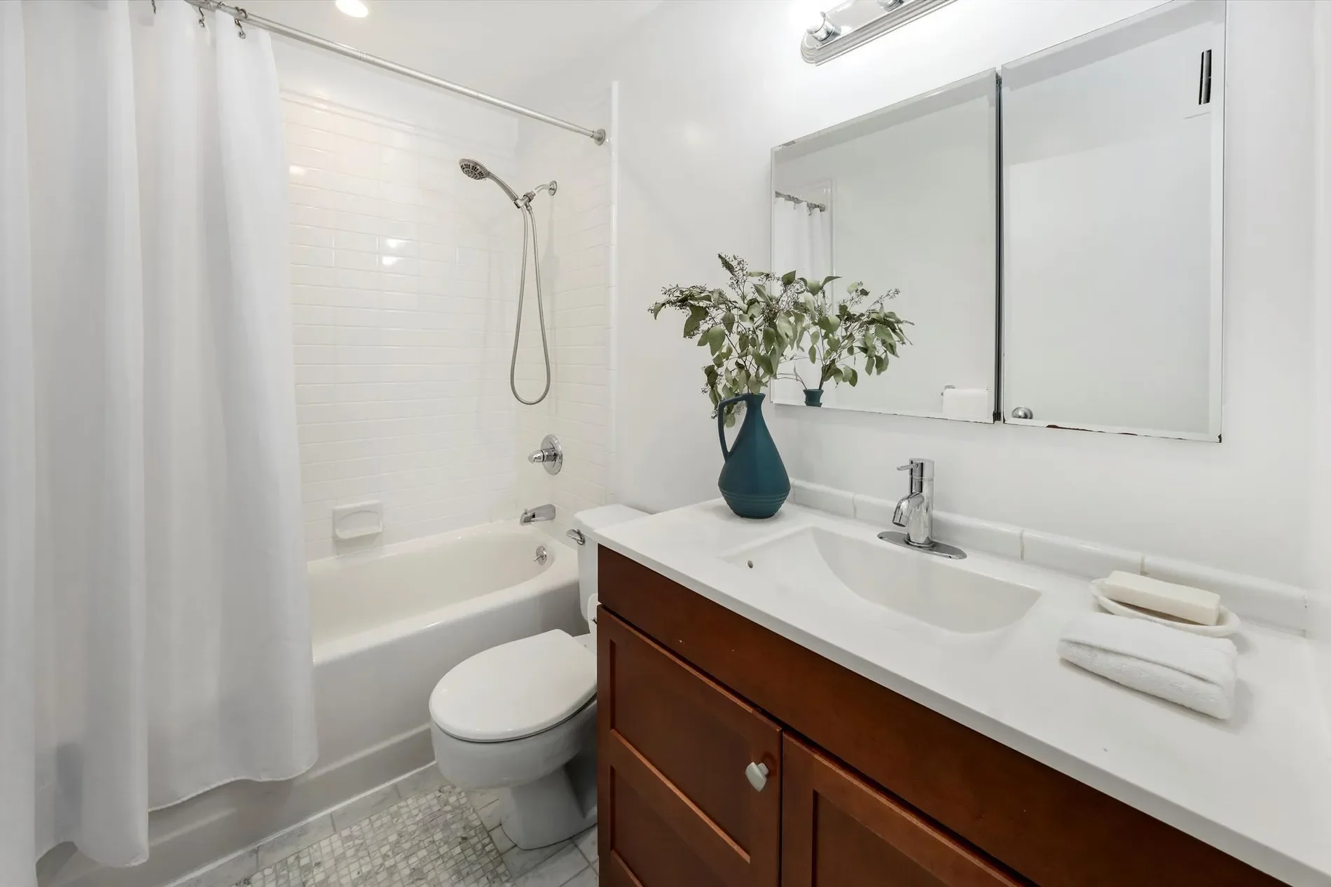 VANCOUVER, 314 W 94TH ST, New York, New York, United States. - Photo 9