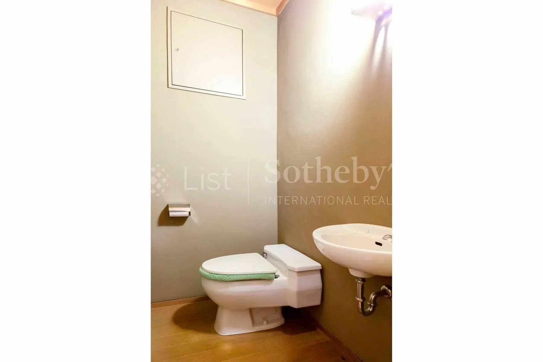 Gallery photo 4