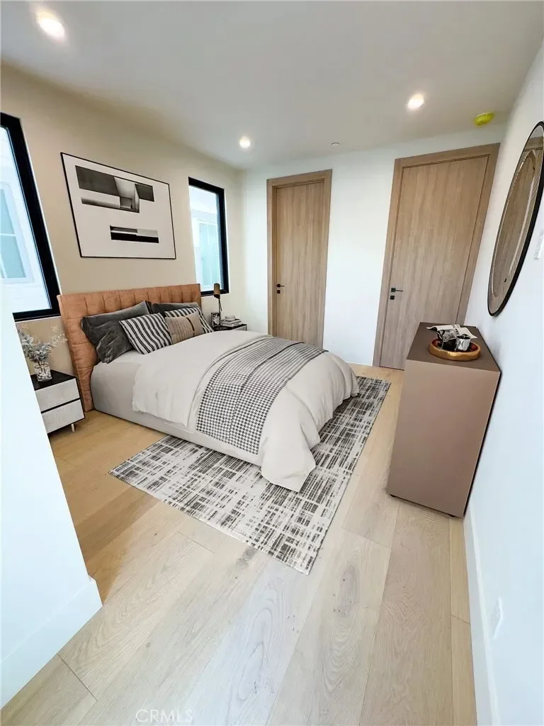 404 16th Street, Manhattan Beach, California, United States. - Photo 13