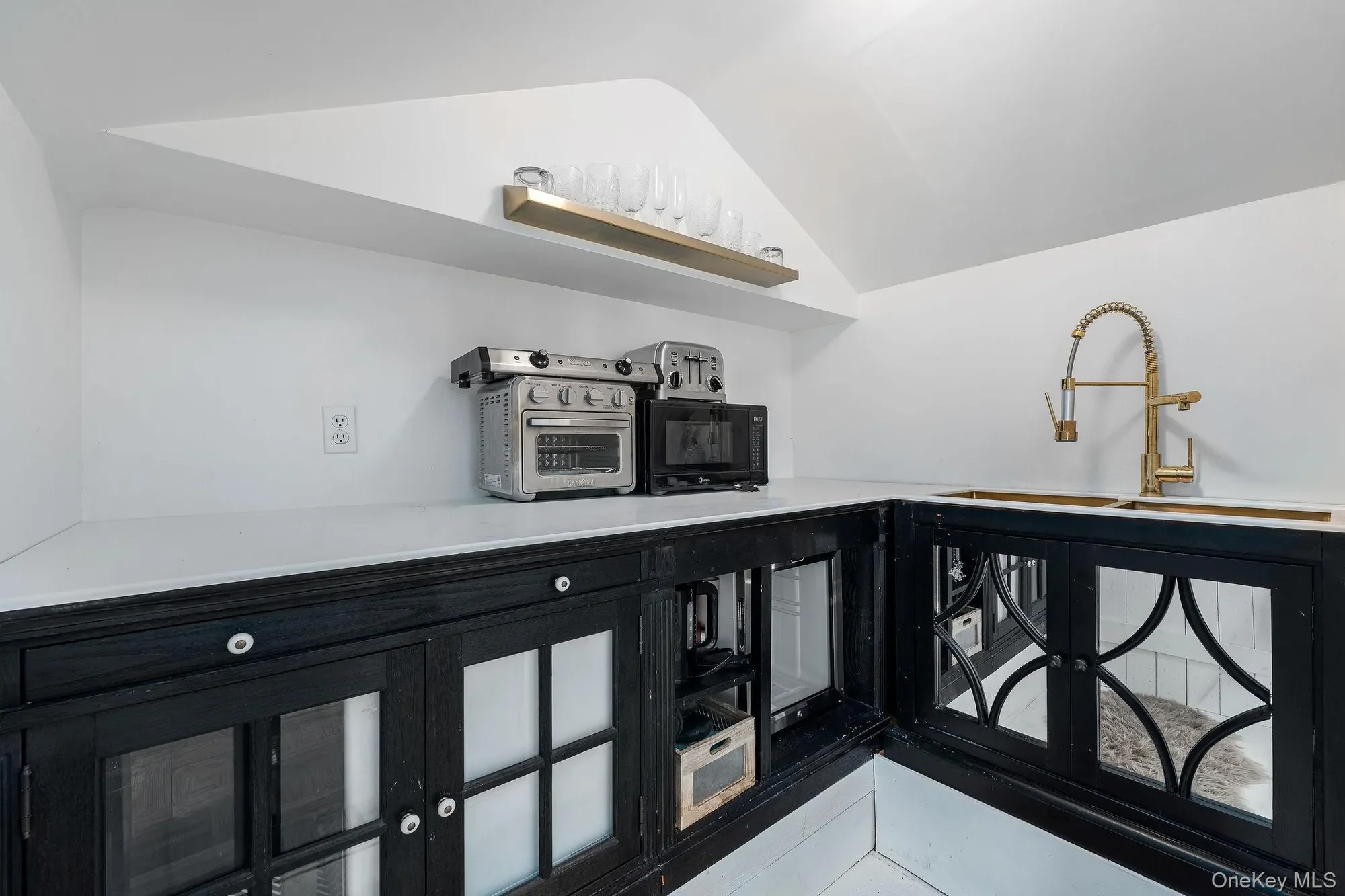 1 Gazon Road, Shelter Island, New York, United States. - Photo 20