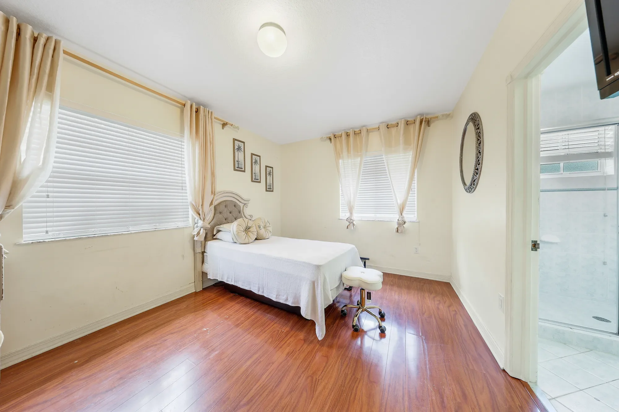 Gallery photo 11