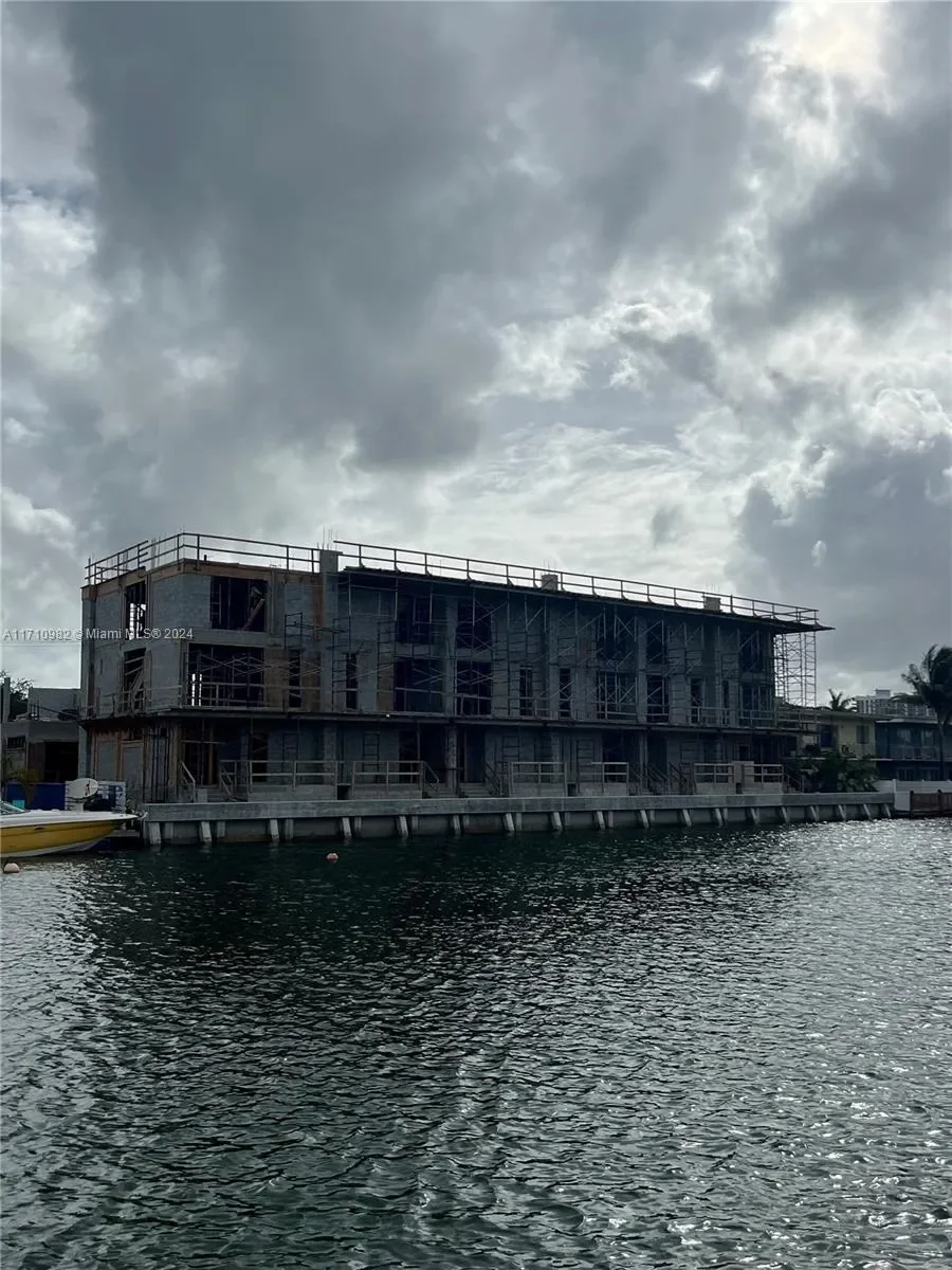 2005 Calais Dr 1, Miami Beach, Florida, United States. - Photo 6