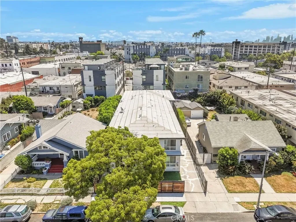1026 N Hudson, Los Angeles, California, United States. - Photo 8