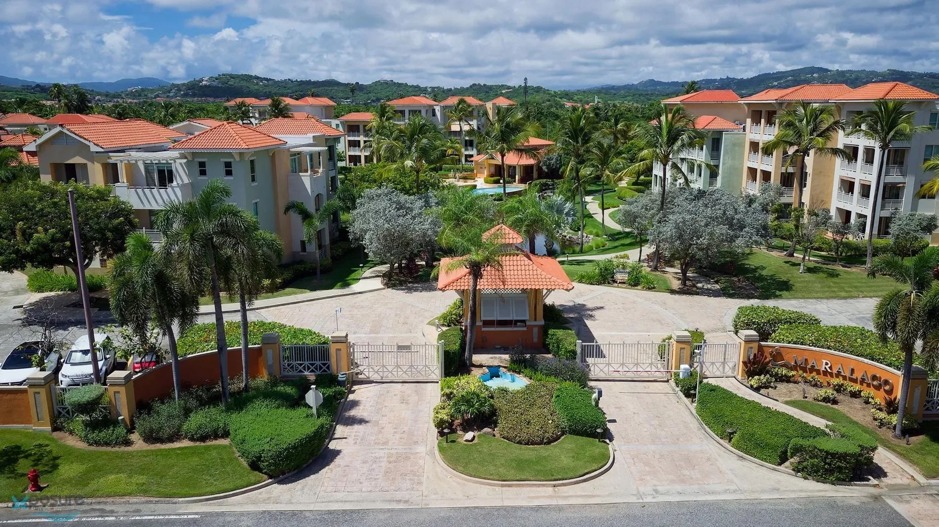 Exterior photo 6
