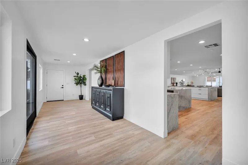 3630 Tobias Lane, Las Vegas, Nevada, United States. - Photo 3