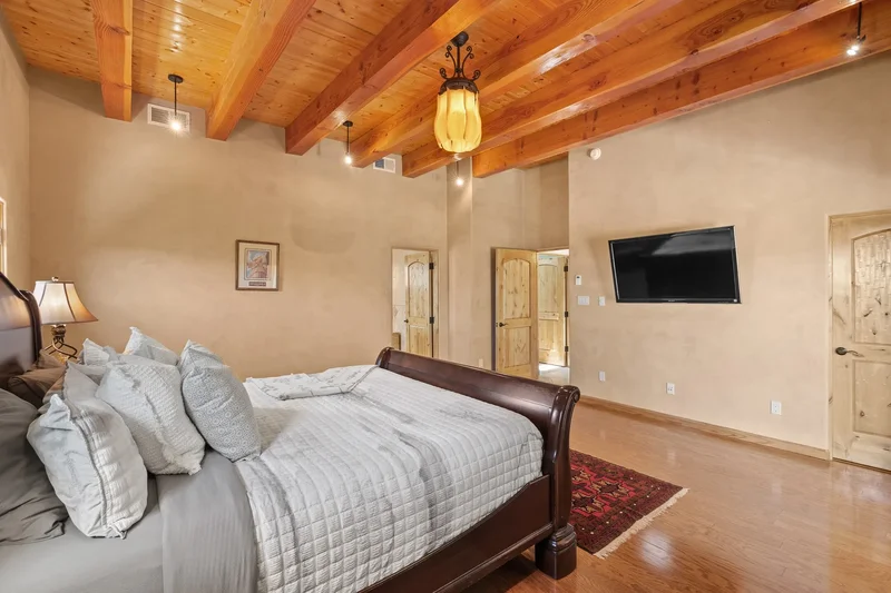 21 Camino Barranca, Santa Fe, NM 87507, Santa Fe, New Mexico, United States. - Photo 19