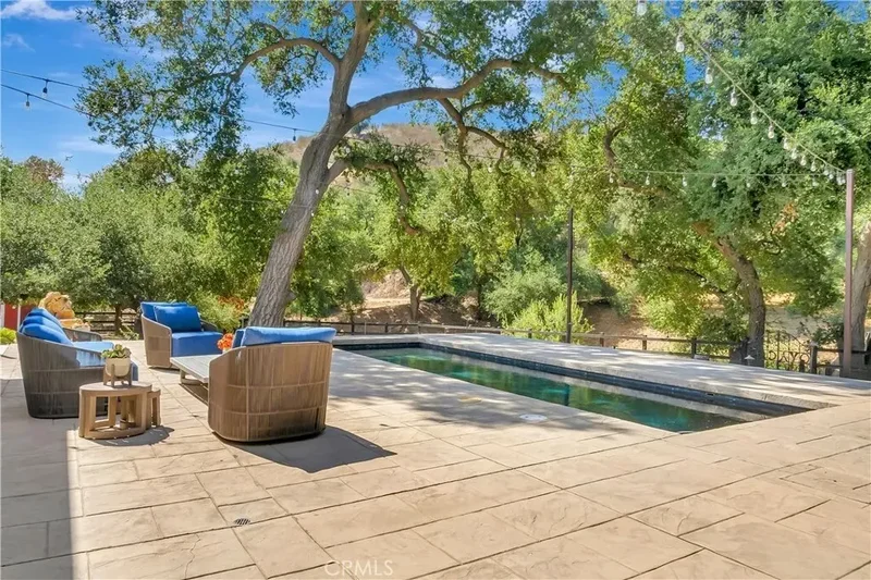 6451 Chesebro Road, Agoura Hills, California, United States. - Photo 37