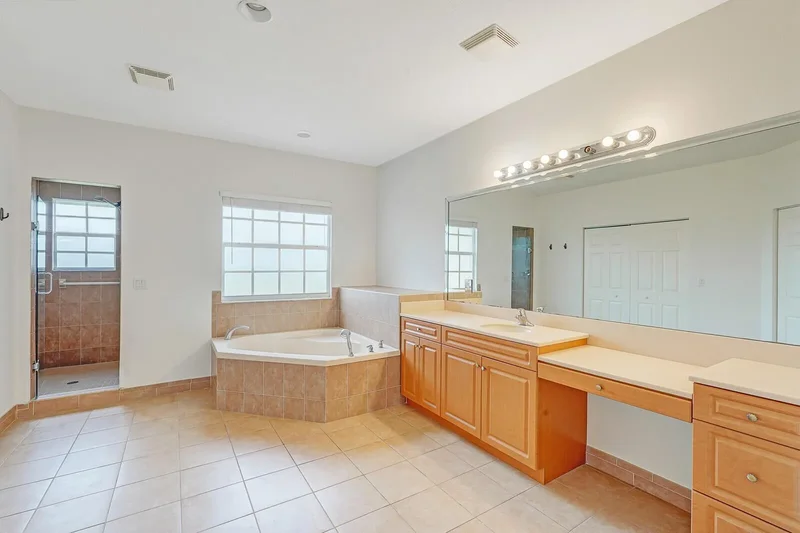 16383 73rd Terrace N, Palm Beach Gardens, Florida, United States. - Photo 3