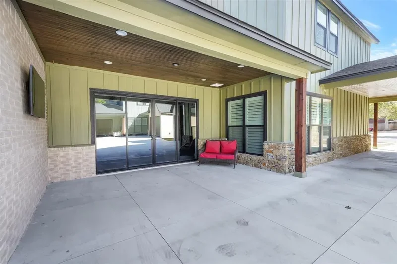 516 W Spring Street, Weatherford, Texas, United States. - Photo 19