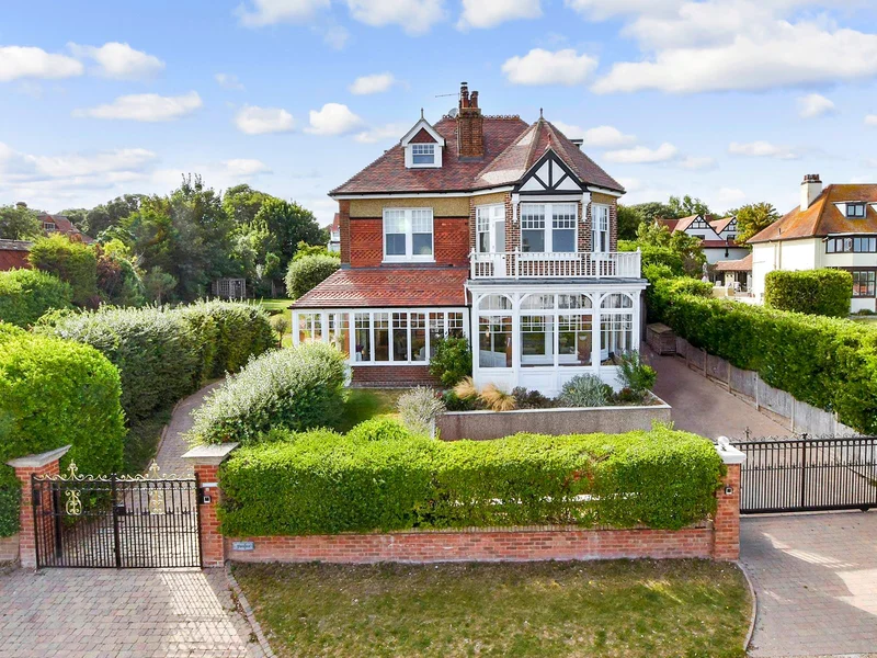 5 bedroom detached house for sale in Broadstairs, Kent