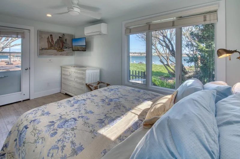 Bay View Drive East, Sag Harbor, New York, United States. - Photo 18