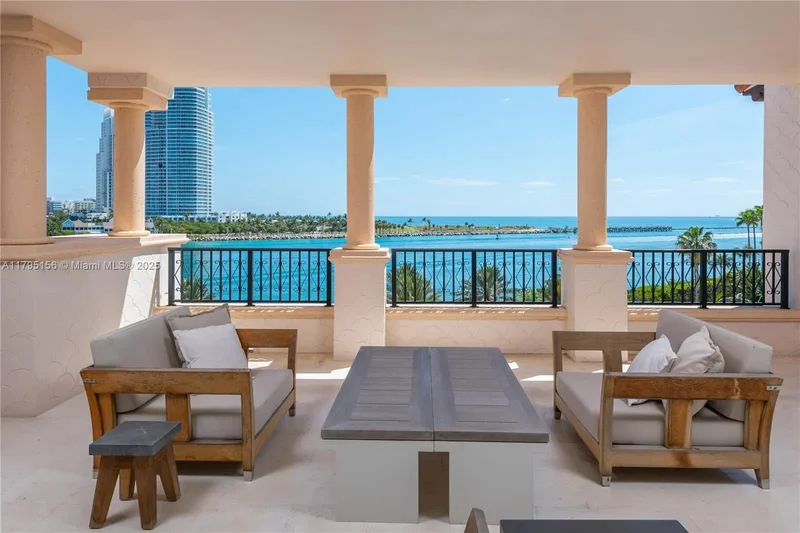 7143 Fisher Island Dr, Fisher Island, FL 33109, Miami Beach, Florida, United States. - Photo 2
