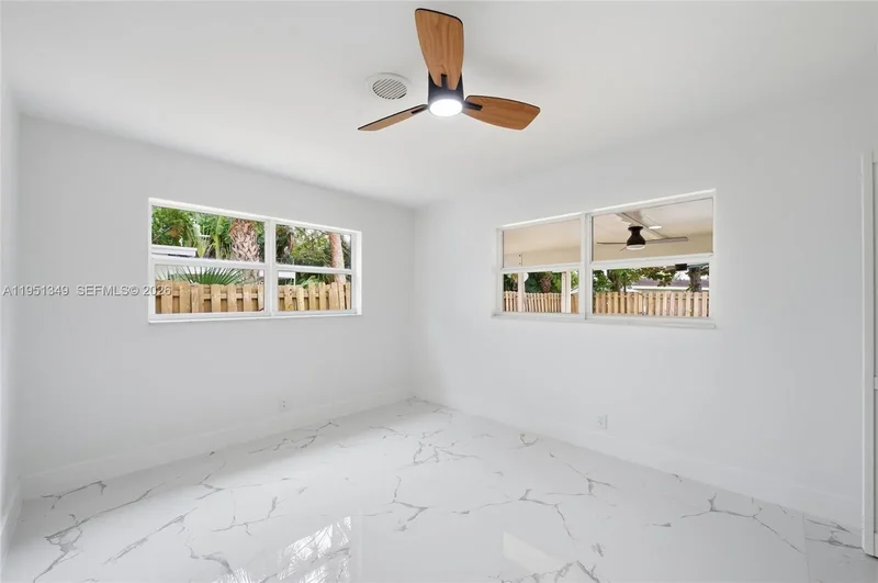 4711 NE 18th Ave, Oakland Park, Florida, United States. - Photo 15