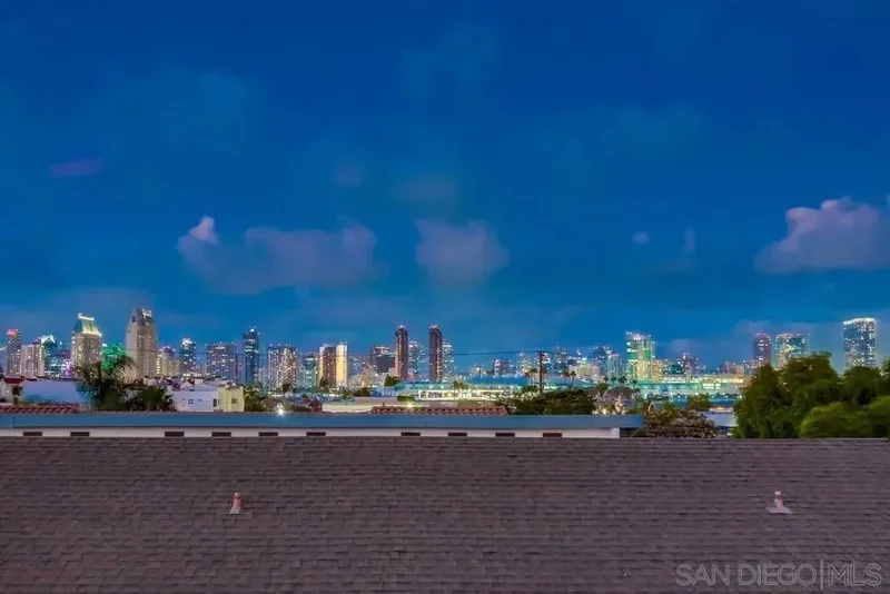 240 B Avenue, Coronado, California, United States. - Photo 65