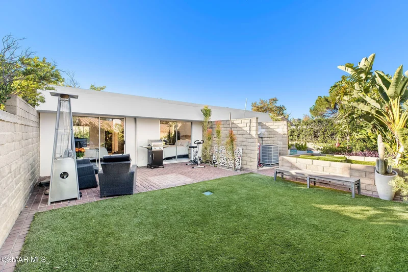 4516 Knightsgate Road, Thousand Oaks, California, United States. - Photo 23