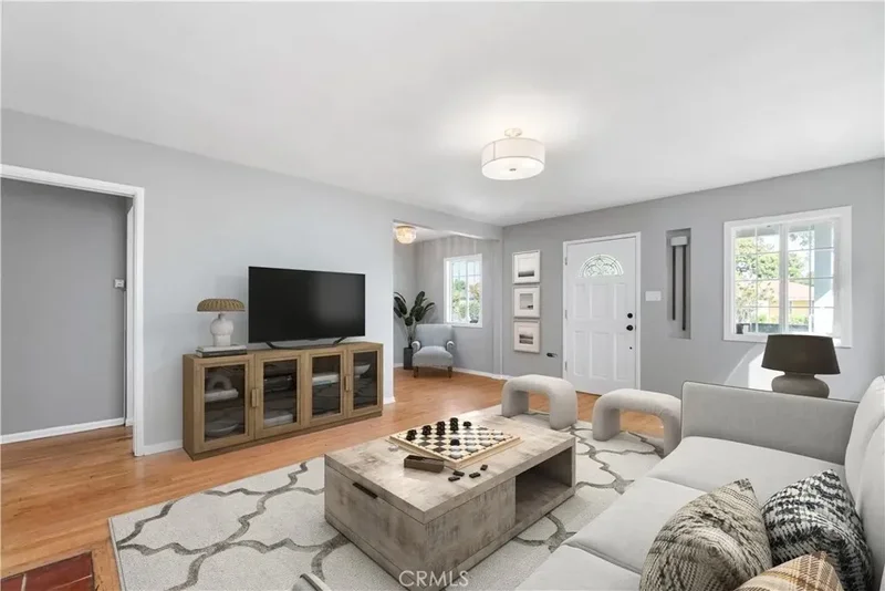2535 S S Bundy, Los Angeles, California, United States. - Photo 19