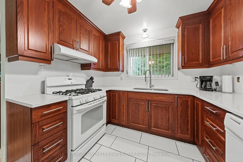 152 Kinzie Avenue, Kitchener, Ontario, Canada. - Photo 30