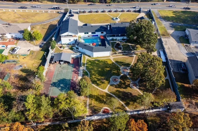 4 Robinwood Drive, Little Rock, AR, 72227, USA, Little Rock, Arkansas, United States. - Photo 49