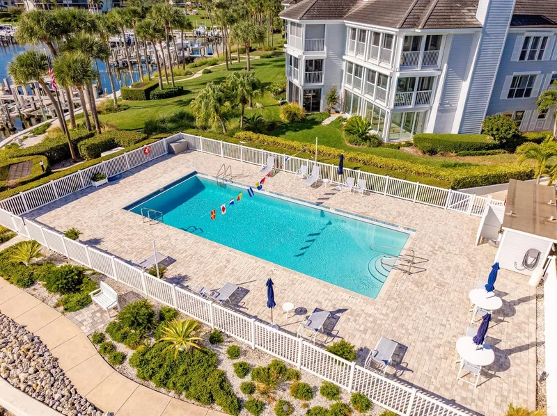 1903 Bay Road 205, Vero Beach, Florida, United States. - Photo 38
