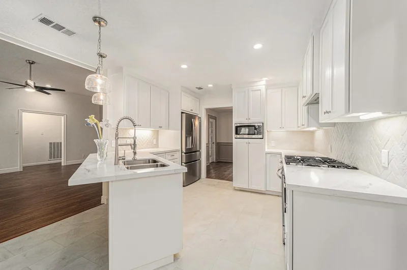3320 Tower Road, Dickinson, Texas, United States. - Photo 12