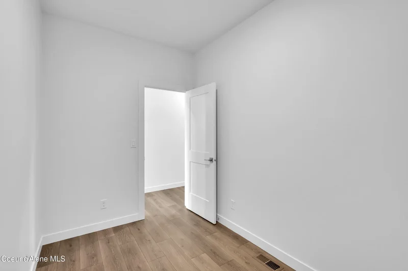 6875 N Coeur Terre Blvd, Coeur d'Alene, ID 83815, Coeur d'Alene, Idaho, United States. - Photo 6