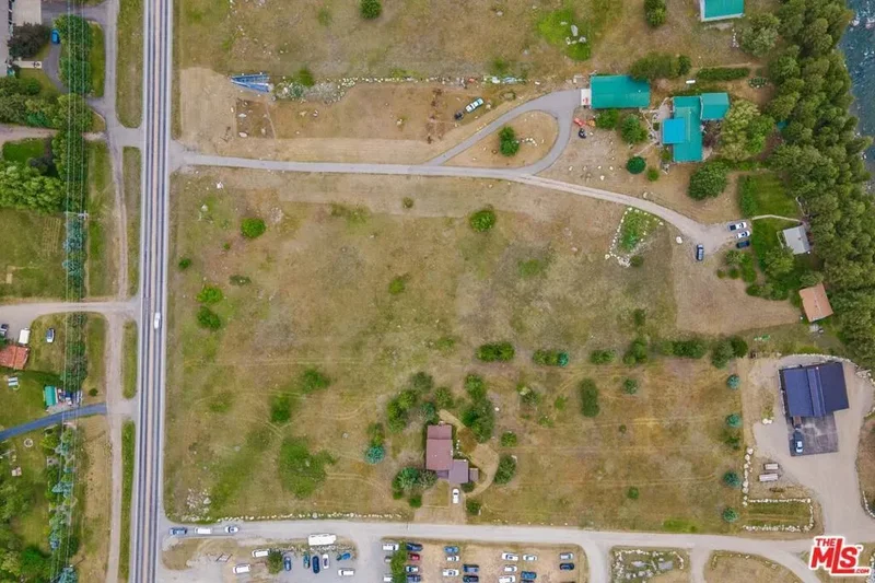 64050 Gallatin Road, Gallatin Gateway, Montana, United States. - Photo 34