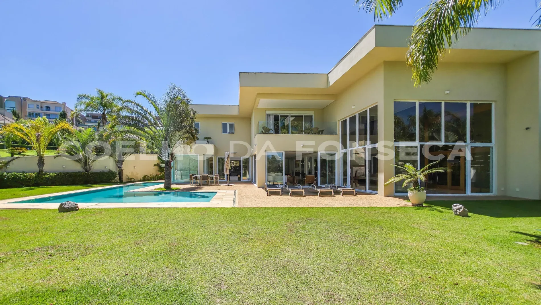 Exterior photo 10