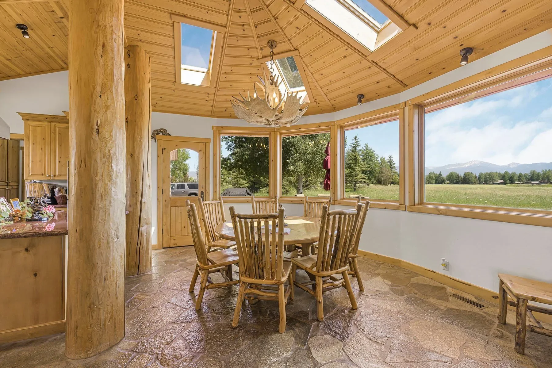 450 E Oatgrass Road , Jackson, WY 83001, Jackson, Wyoming, United States. - Photo 12