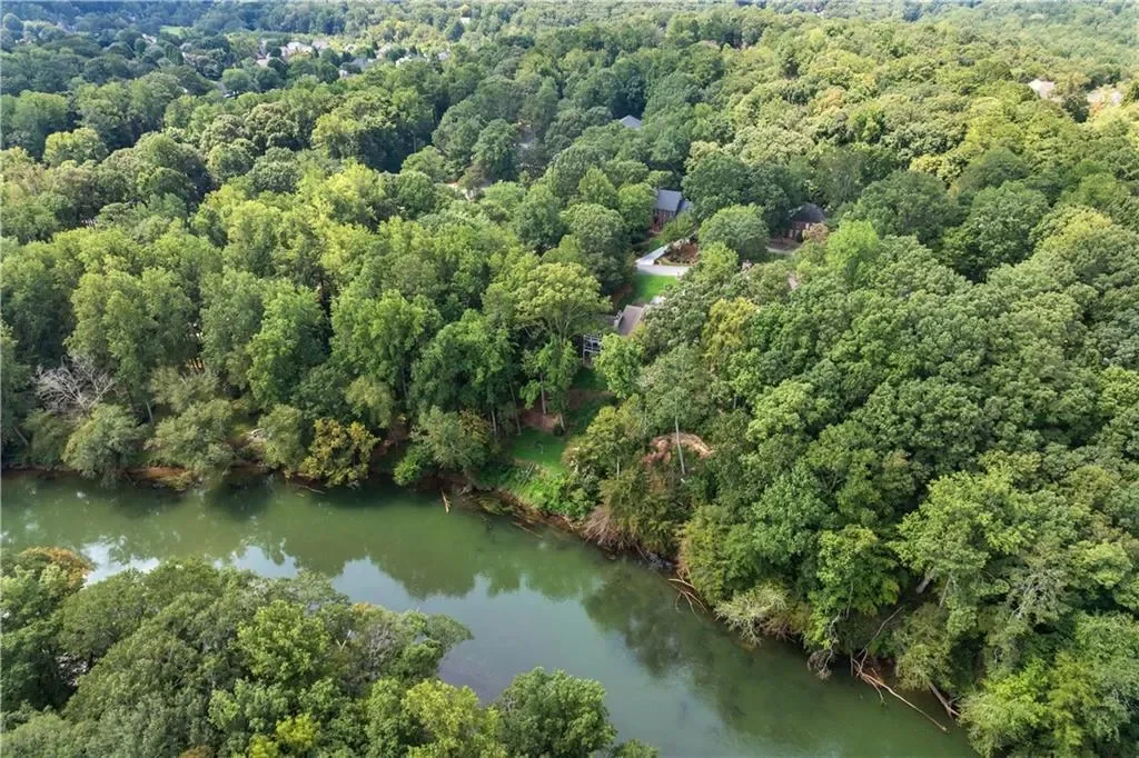 7300 Chattahoochee Bluff Drive, Atlanta, Georgia, United States. - Photo 58