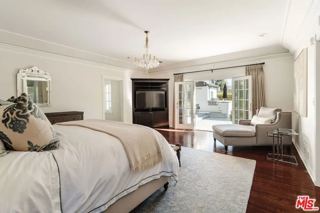 12510 Hortense Street, Los Angeles, California, United States. - Photo 5
