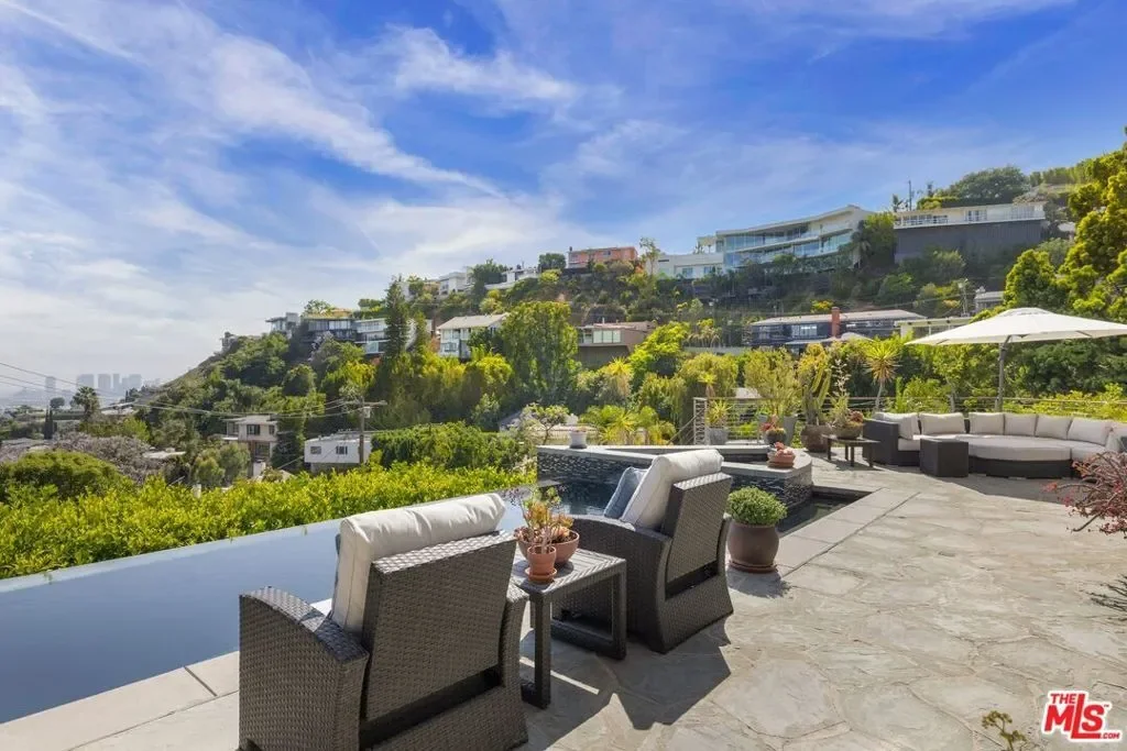 1573 Sunset Plaza Drive, Los Angeles, California, United States. - Photo 52