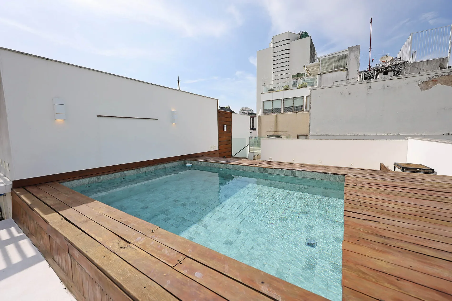 Exterior photo 9