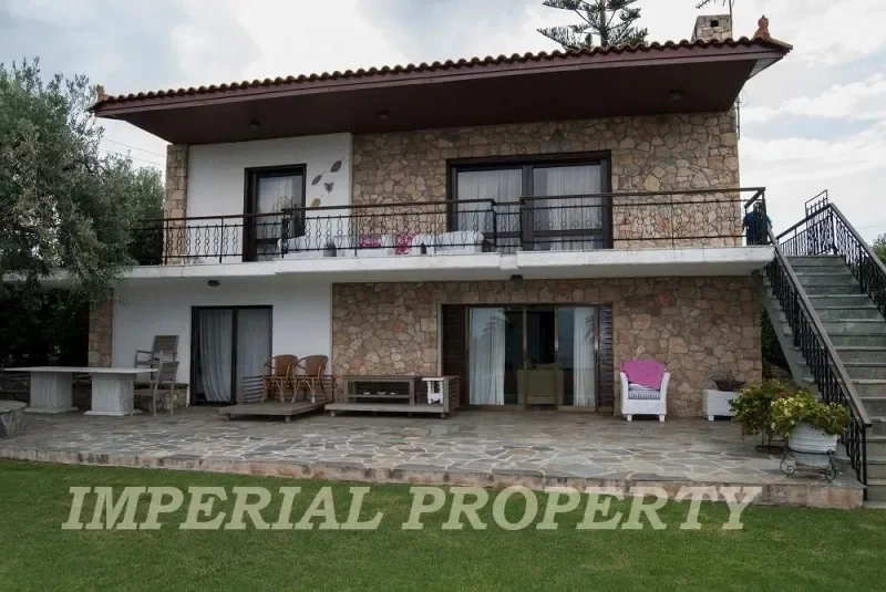Livanates For sale seaside luxury detached house 255 sq.m.