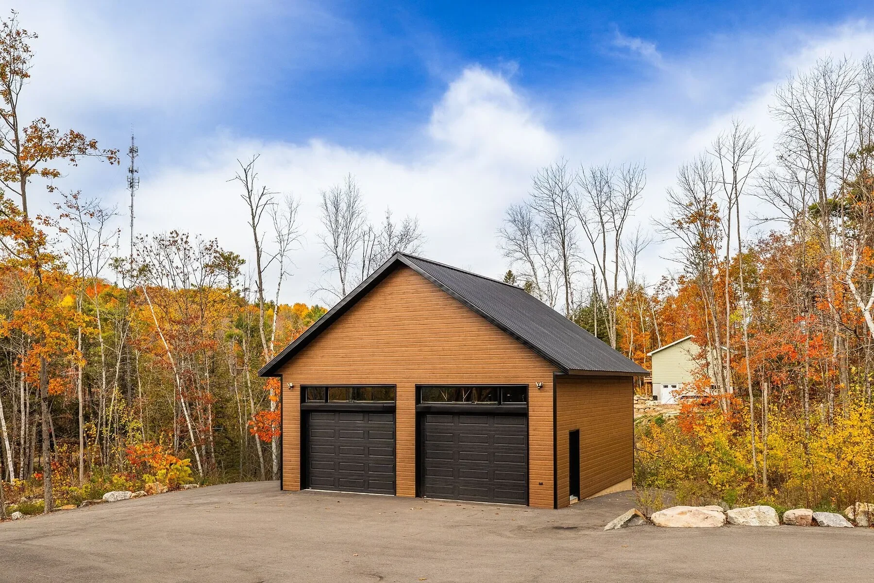 Exterior photo 4