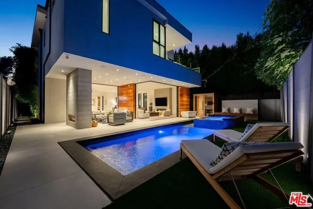 818 N Curson Avenue, Los Angeles, California, United States. - Photo 4
