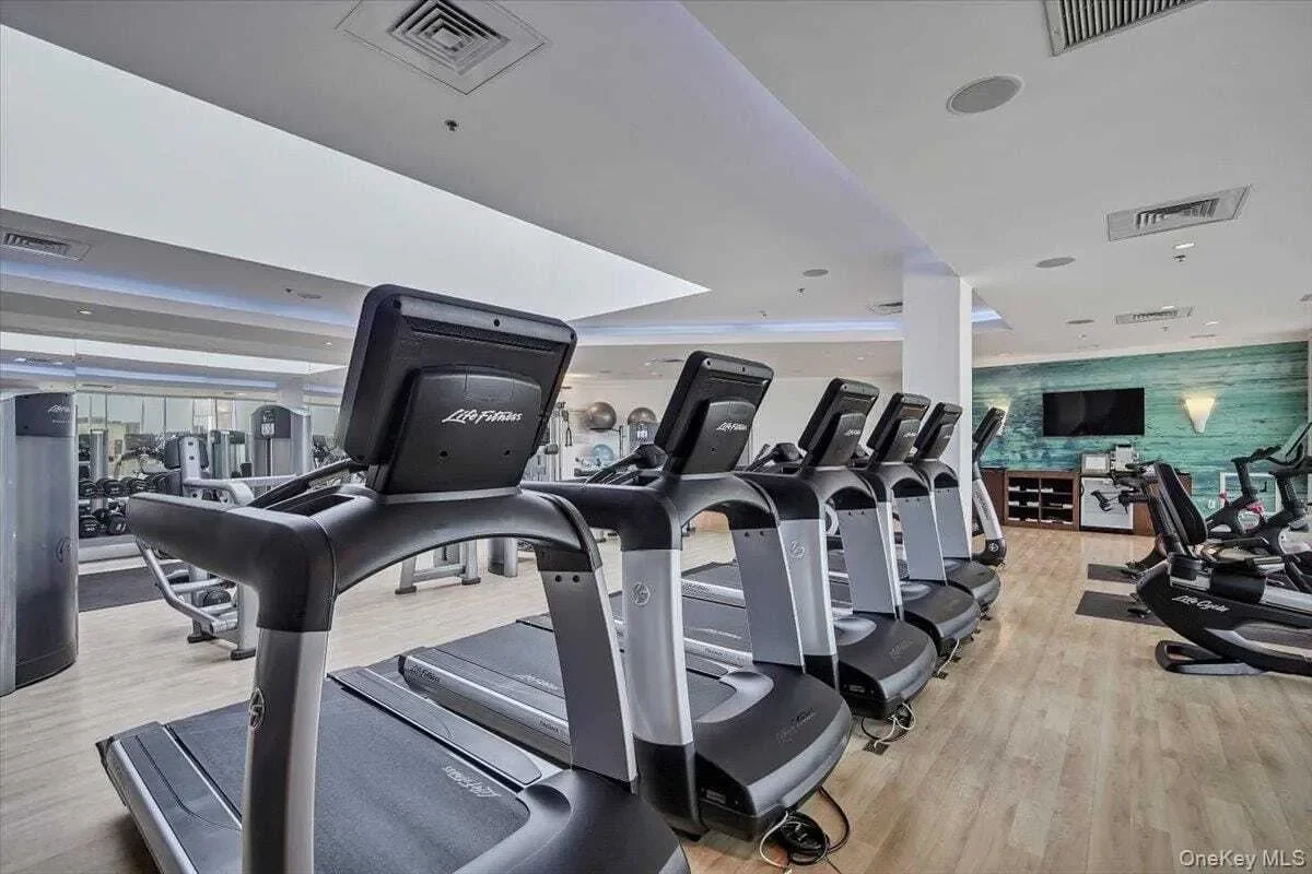5 Renaissance Square, #23C, White Plains, NY, 10601, USA, White Plains, New York, United States. - Photo 5