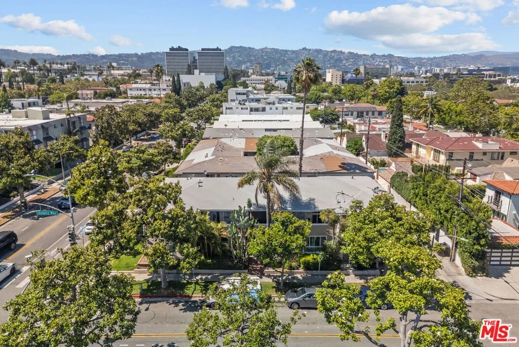 272 S Doheny Drive 1, Beverly Hills, California, United States. - Photo 25