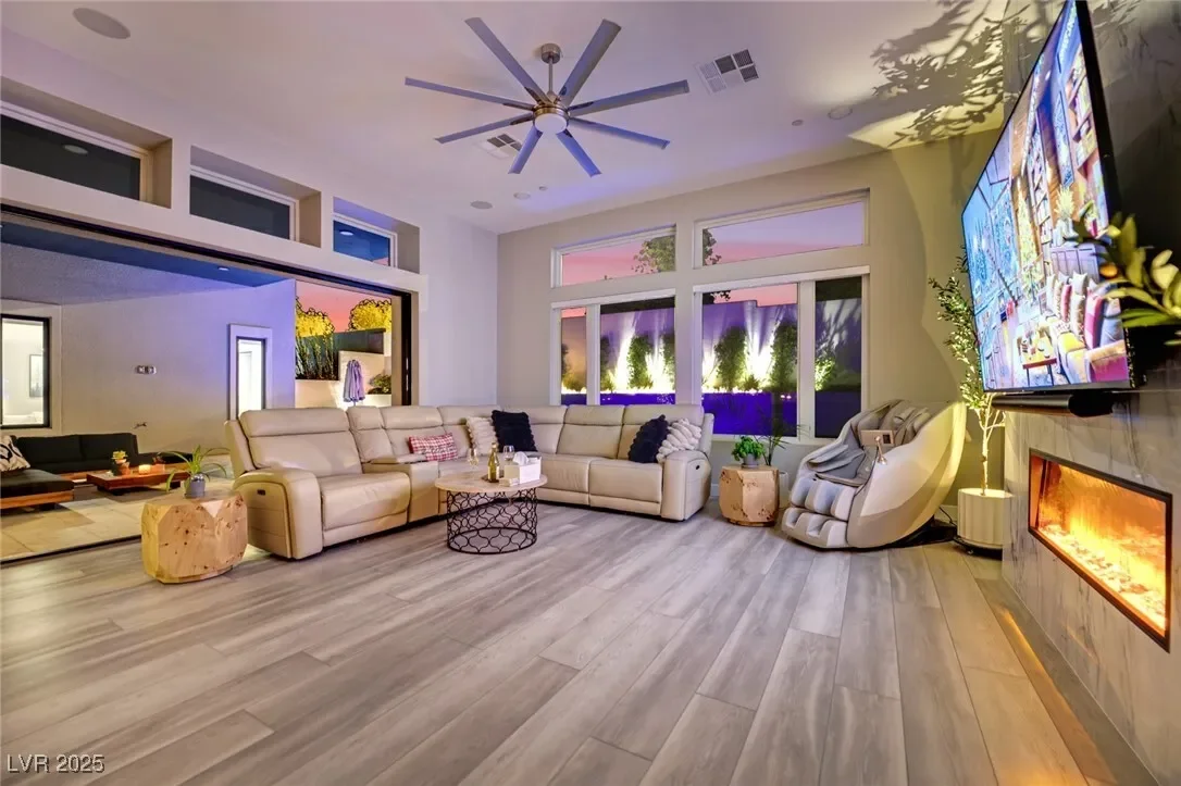 397 Highview Ridge Avenue, Las Vegas, Nevada, United States. - Photo 38