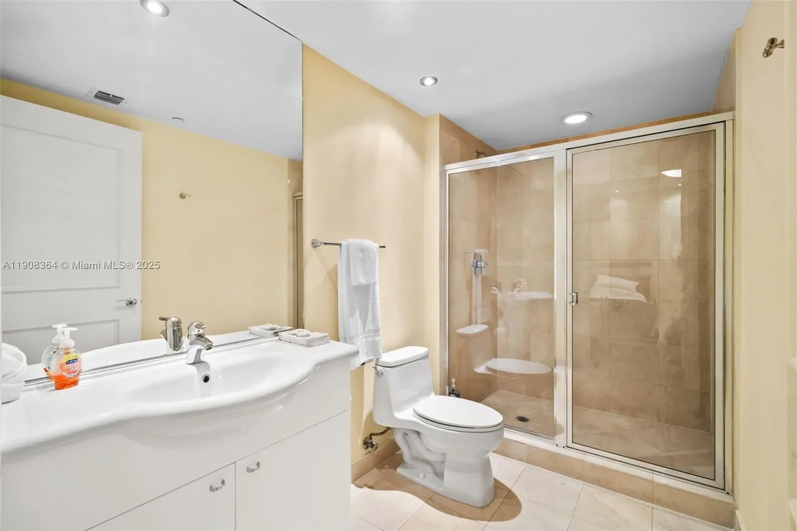 1800 S Ocean Dr 2603, Hallandale Beach, Florida, United States. - Photo 19