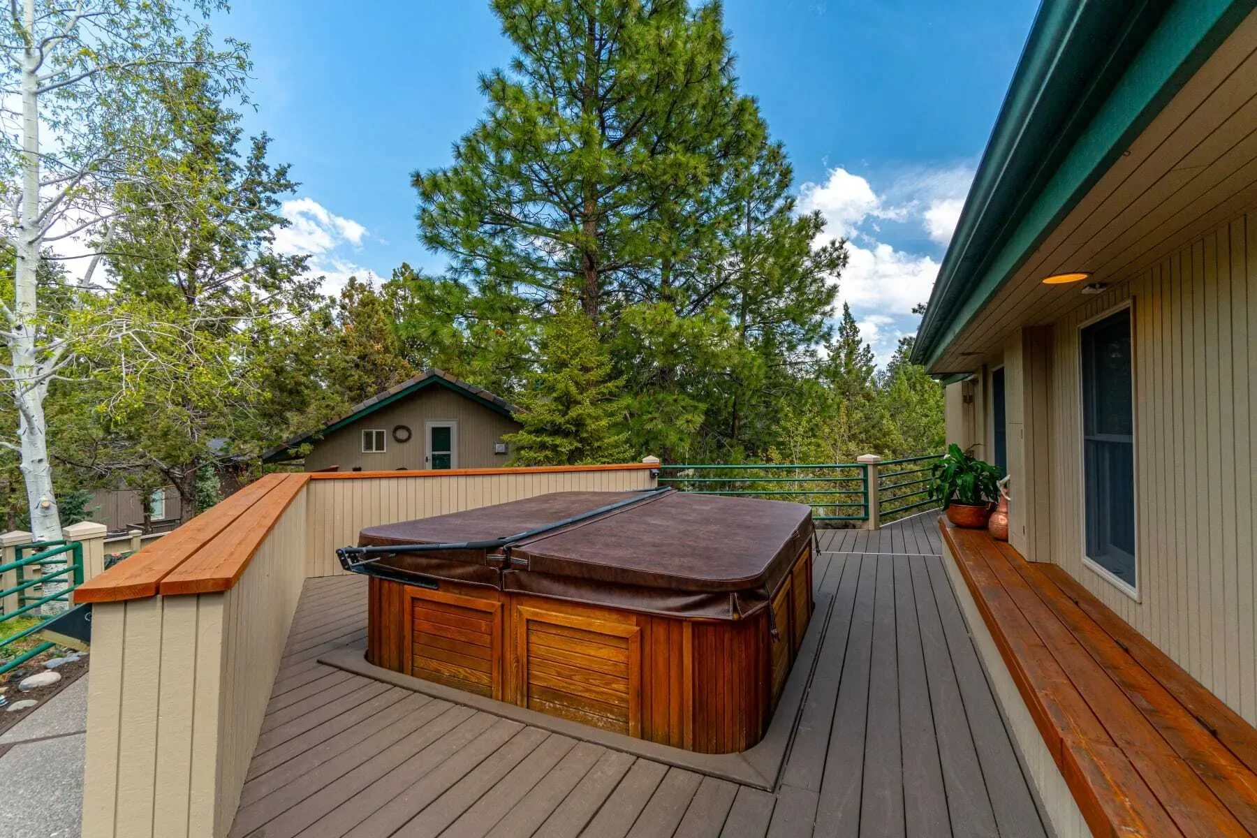 683 NW Silver Buckle Road , Bend, OR 97703, Bend, Oregon, United States. - Photo 33