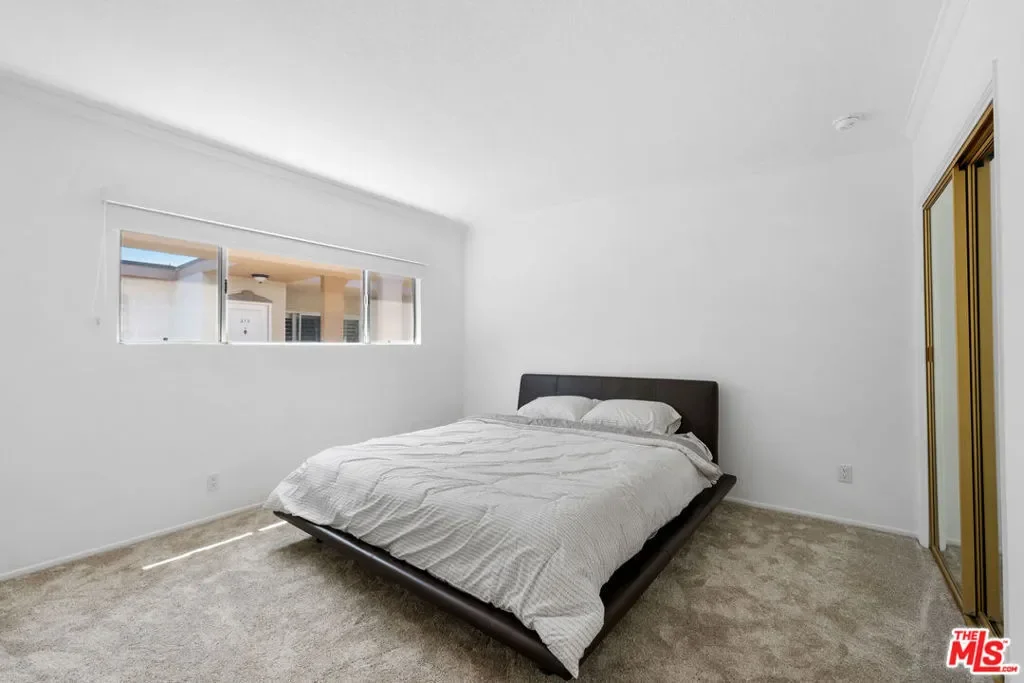 222 7th Street 301, Santa Monica, California, United States. - Photo 23