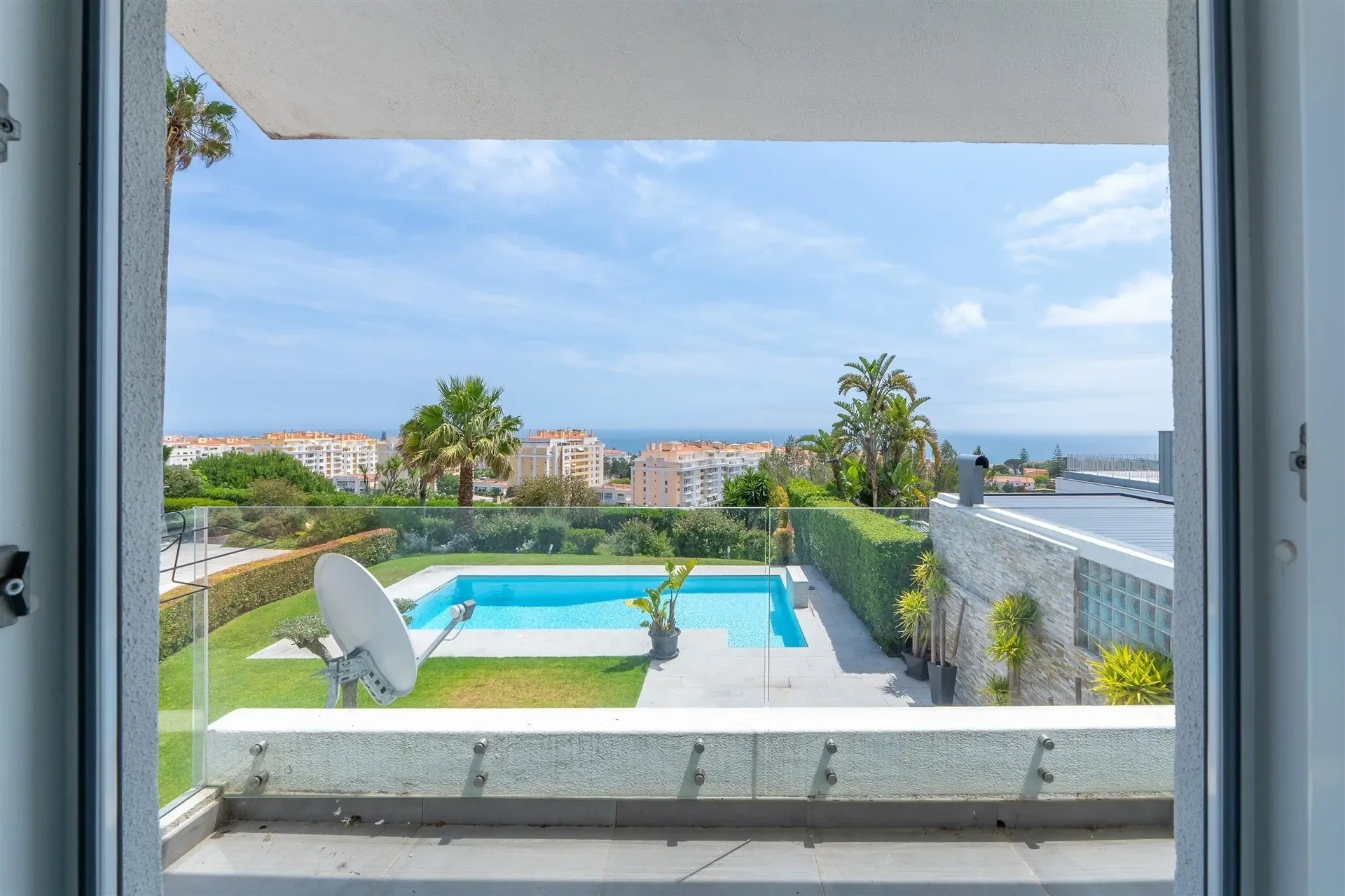 Cascais e Estoril, Lisboa, Carcavelos e Parede, Lisbon, Portugal. - Photo 37