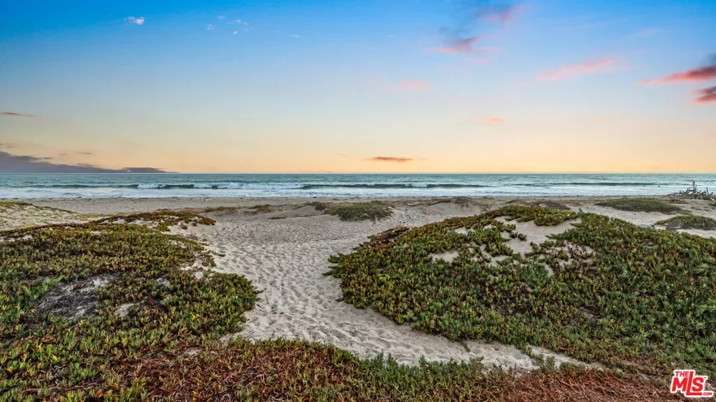 30718 Pacific Coast Highway, Malibu, California, United States. - Photo 34