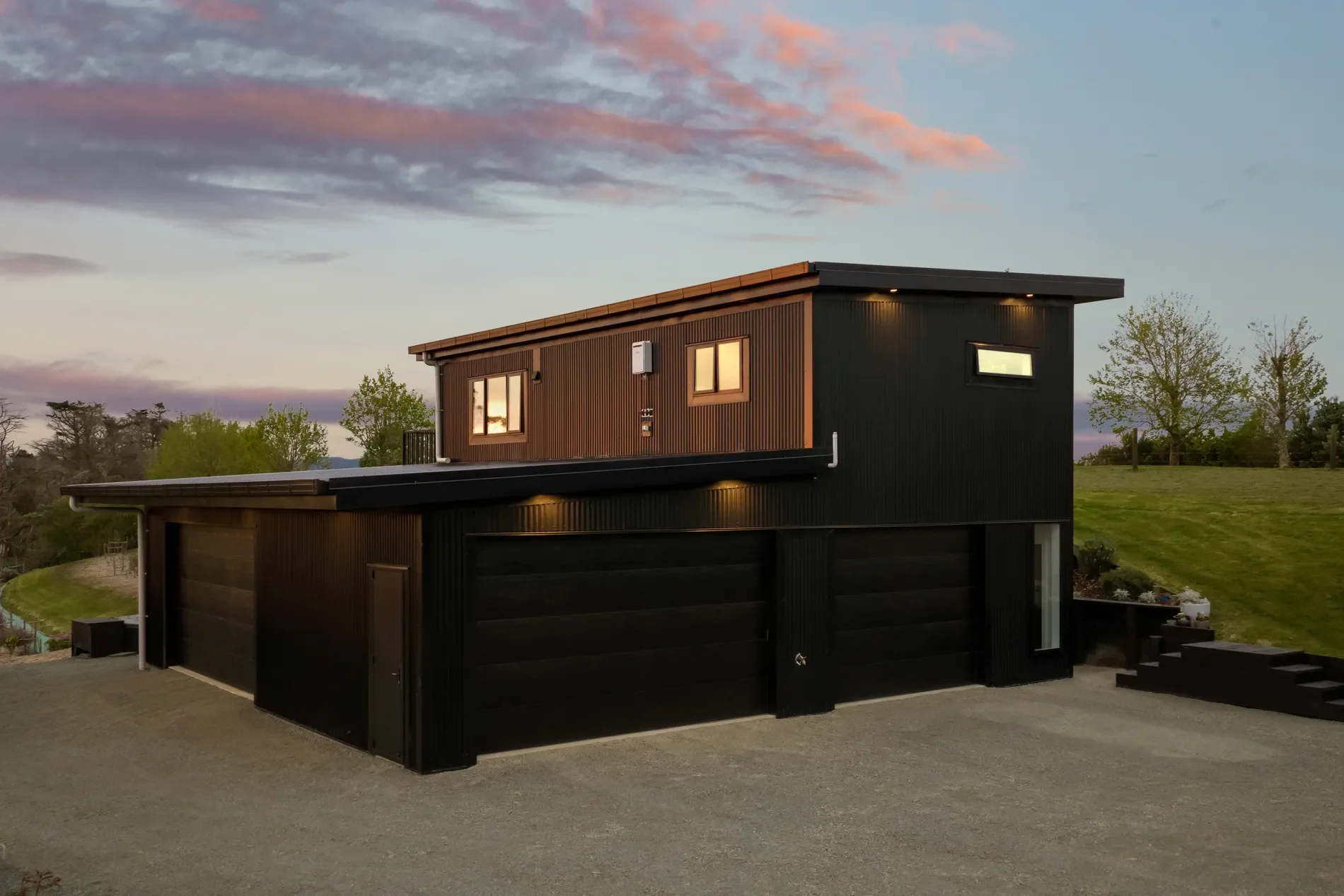 Exterior photo 6