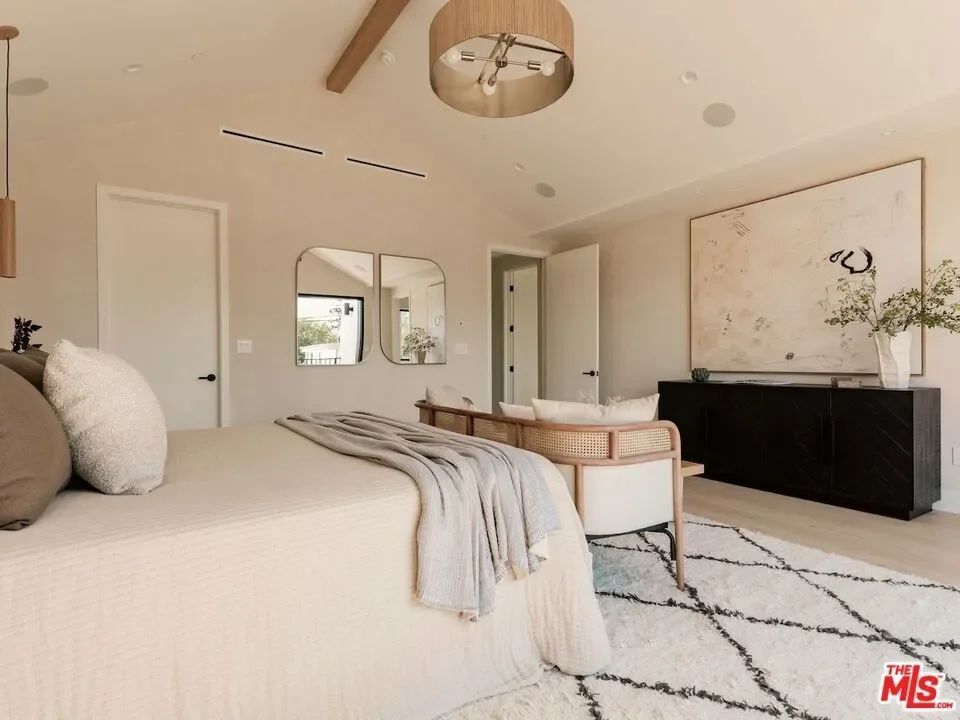 3629 Rosewood Avenue, Los Angeles, California, United States. - Photo 13