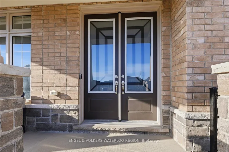 7 Alderwood Drive, Ontario, Canada. - Photo 8