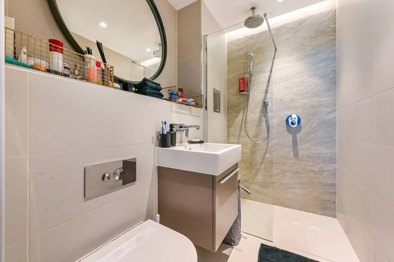 Flat 4, Central London, London, England, United Kingdom. - Photo 4