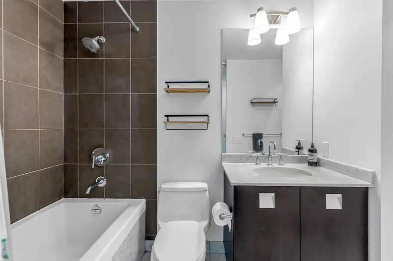 33 Charles St E  3807, Toronto, ON M4Y 0A2, Toronto, Ontario, Canada. - Photo 20